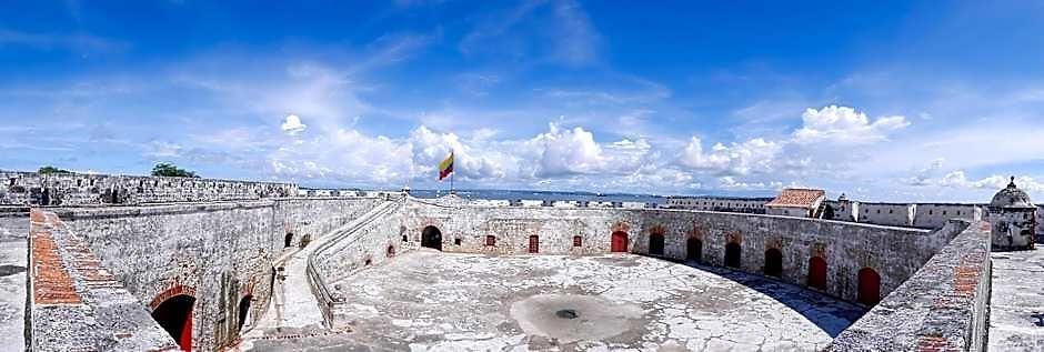 Santuario Hotel *